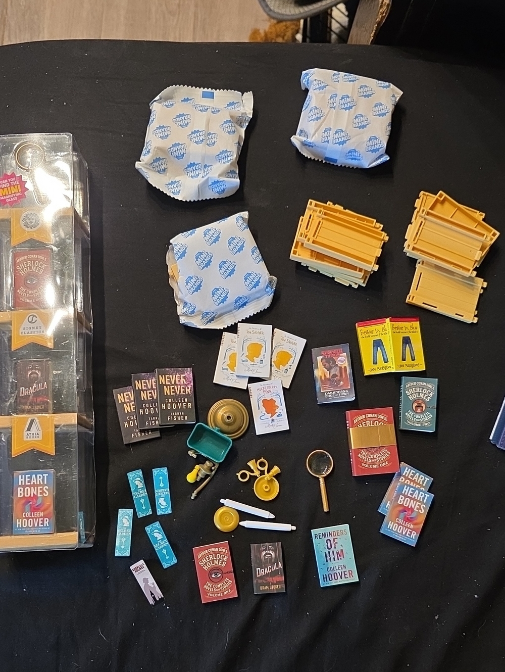 Minibrands Miniature Book Set with Sherlock Holmes & Classics, Gold Magnifier